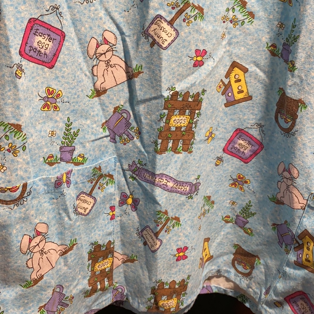 Scrub top - Picture 2 of 2